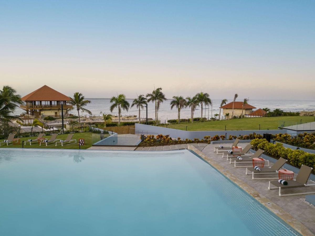Hilton Garden Inn 拉罗马纳 外观 照片